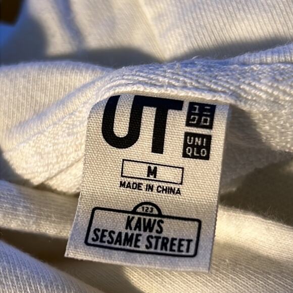 KAWS x Uniqlo x Sesame Street XX Sweatshirt Hoodie 2018 Size M - Picture 7 of 14